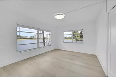 2801 N Palm Aire Dr, Unit #201, Pompano Beach, FL 33069 - Photo 13