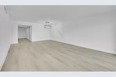 2801 N Palm Aire Dr, Unit #201, Pompano Beach, FL 33069 - Photo 11