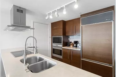 495  Brickell Ave, Unit #811, Miami, FL 33131 - Photo 9