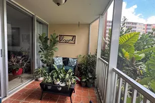 1770 NE 191st St Unit, Miami, FL 33179 - Photo 27