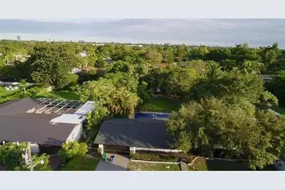 14715 N Spur Dr, Miami, FL 33161 - Photo 41