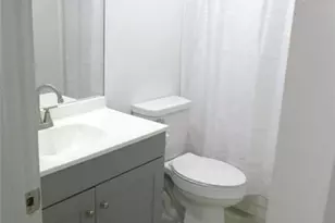 7850 W McNab Rd, Tamarac, FL 33321 - Photo 17