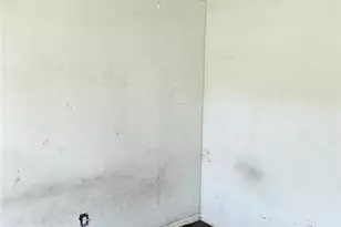 421 N 10th St, Fort Pierce, FL 34950 - Photo 23