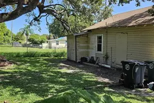 421 N 10th St, Fort Pierce, FL 34950 - Photo 3