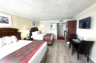 19201 Collins Ave, North Miami Beach, FL 33160 - Photo 7