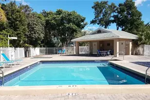 1881 NW 96th Terrace, Pembroke Pines, FL 33024 - Photo 29