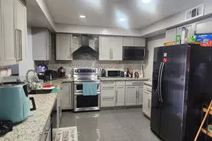 640 SW 68th Terrace, Pembroke Pines, FL 33023 - Photo 5