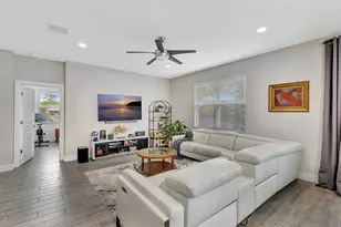 92 Palmetto Ln, Royal Palm Beach, FL 33411 - Photo 13