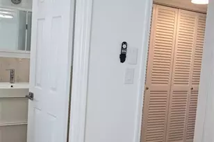 11685 Canal Dr, North Miami, FL 33181 - Photo 19