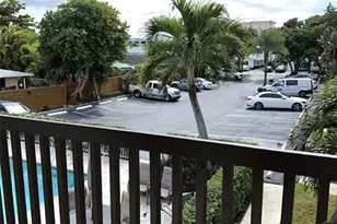 1917 NE 3rd St, Deerfield Beach, FL 33441 - Photo 11