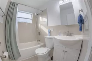 210 NE 40th St, Oakland Park, FL 33334 - Photo 3