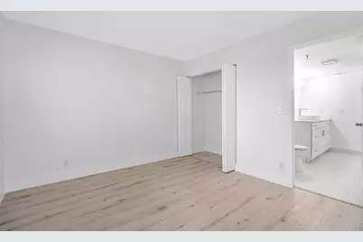 2200 S Cypress Bend Dr, Unit #805, Pompano Beach, FL 33069 - Photo 9