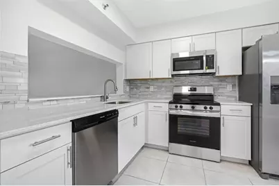 2200 S Cypress Bend Dr, Unit #805, Pompano Beach, FL 33069 - Photo 3