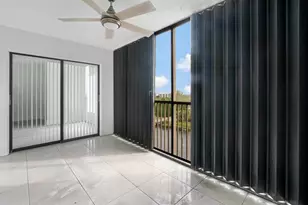 2200 S Cypress Bend Dr, Pompano Beach, FL 33069 - Photo 21