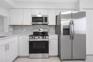 2200 S Cypress Bend Dr, Pompano Beach, FL 33069 - Photo 1