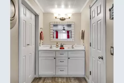 3055  Lakeshore Drive, Fort Lauderdale, FL 33312 - Photo 11