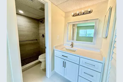 7887  Golf Circle Dr, Unit #211, Margate, FL 33063 - Photo 11