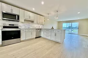 7887 Golf Cir Dr, Margate, FL 33063 - Photo 7