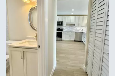 7887  Golf Circle Dr, Unit #211, Margate, FL 33063 - Photo 19