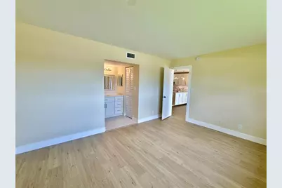 7887  Golf Circle Dr, Unit #211, Margate, FL 33063 - Photo 13