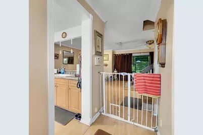 809  Crystal Lake Dr, Unit #809, Deerfield Beach, FL 33064 - Photo 5