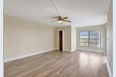 14460  Strathmore Ln, Unit #807, Delray Beach, FL 33446 - Photo 13