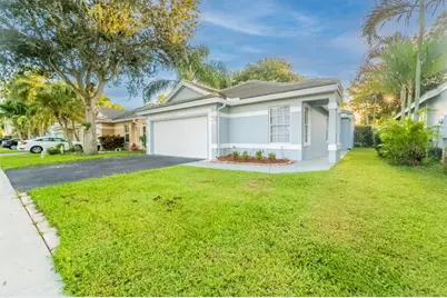 9220  Arborwood Cir, Davie, FL 33328 - Photo 3