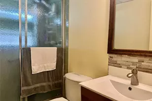 1015 Country Club Dr, Margate, FL 33063 - Photo 9