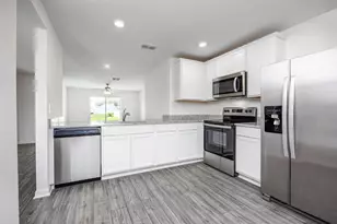 8045 105th Ct, Vero Beach, FL 32967 - Photo 5