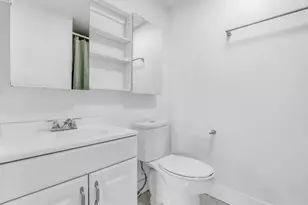 4805 NW 7th St, Miami, FL 33126 - Photo 17