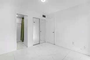 4805 NW 7th St, Miami, FL 33126 - Photo 15