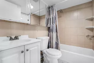 4805 NW 7th St, Miami, FL 33126 - Photo 21