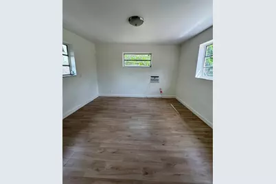 113 SE 4th St, Hallandale Beach, FL 33009 - Photo 9