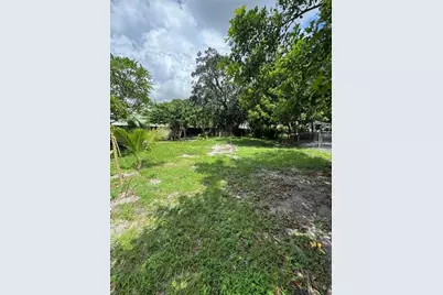 113 SE 4th St, Hallandale Beach, FL 33009 - Photo 15