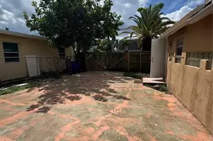 113 SE 4th St, Hallandale Beach, FL 33009 - Photo 17