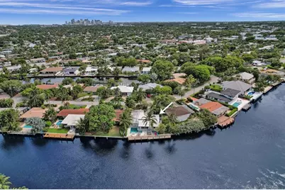 2149 NE 27th Dr, Wilton Manors, FL 33306 - Photo 9