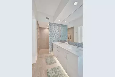 2149 NE 27th Dr, Wilton Manors, FL 33306 - Photo 21