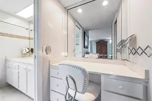 3960 Oaks Clubhouse Dr, Pompano Beach, FL 33069 - Photo 21