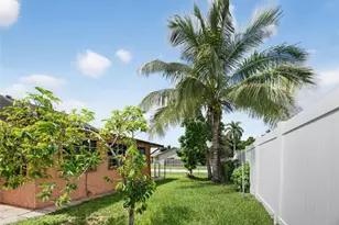 7527 SW 7th Pl, North Lauderdale, FL 33068 - Photo 25