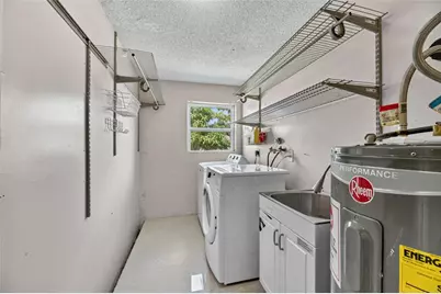 7527 SW 7th Pl, North Lauderdale, FL 33068 - Photo 3