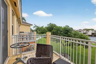 10012 NW 7th St, Miami, FL 33172 - Photo 27