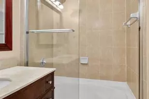 10012 NW 7th St, Miami, FL 33172 - Photo 25