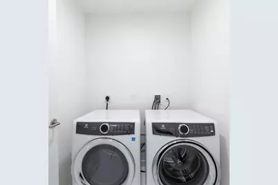 851 NE 1st Ave, Unit #2005, Miami, FL 33132 - Photo 17