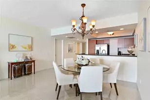 2650 Lake Shore Dr, Riviera Beach, FL 33404 - Photo 13