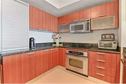 2650  Lake Shore Dr, Unit #1704, Riviera Beach, FL 33404 - Photo 9