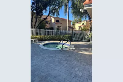 11975 NW 11th St, Unit #., Pembroke Pines, FL 33026 - Photo 5
