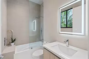 2405 Castilla Isle, Fort Lauderdale, FL 33301 - Photo 35