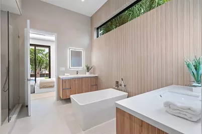 2405  Castilla Isle, Fort Lauderdale, FL 33301 - Photo 17