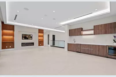 2405  Castilla Isle, Fort Lauderdale, FL 33301 - Photo 23