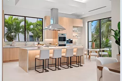 2405  Castilla Isle, Fort Lauderdale, FL 33301 - Photo 9